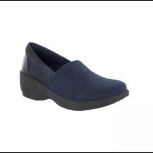 Easy Street so lite solo slip on wedge
